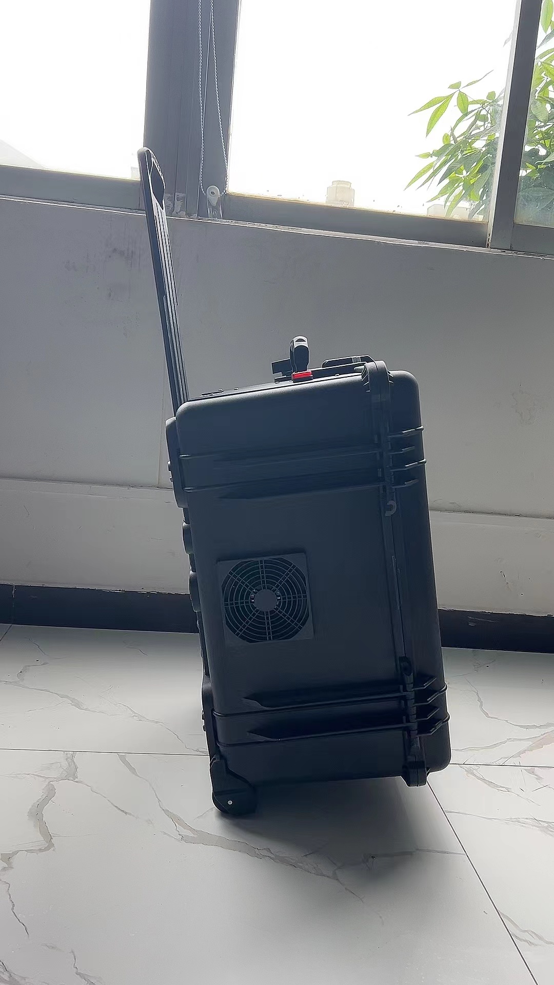 莱城手拉箱型移动通信干扰器